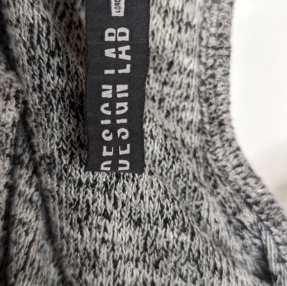 Design Lab Lord & Taylor Knit Cold Shoulder sweater - Picture 4 of 4